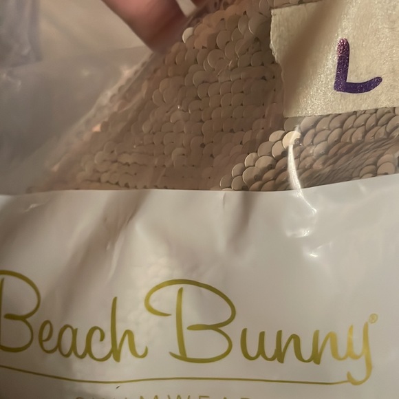 New Top Make a STATEMENT in this gorgeous sequin Top only. - Picture 7 of 7